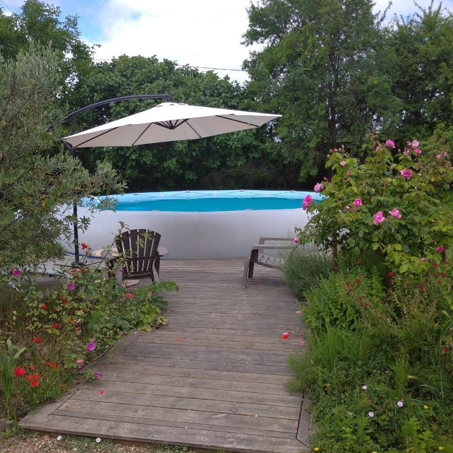 La Roulotte Du Moulin De Palet Villa Baugé Eksteriør billede