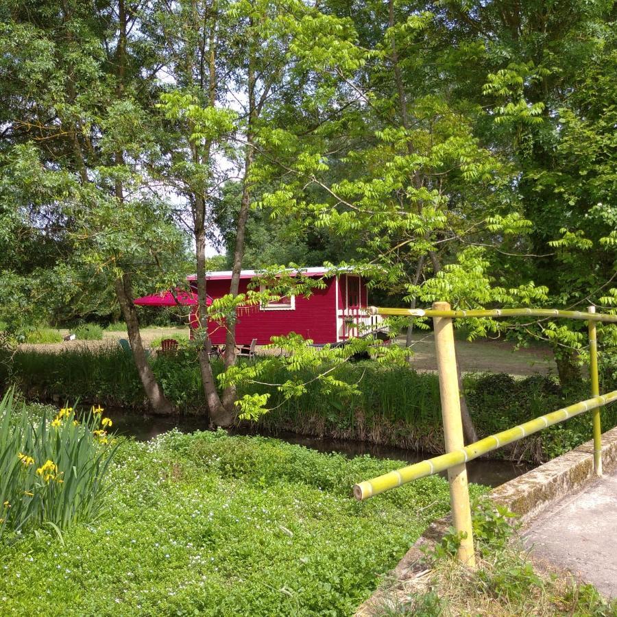 La Roulotte Du Moulin De Palet Villa Baugé Eksteriør billede