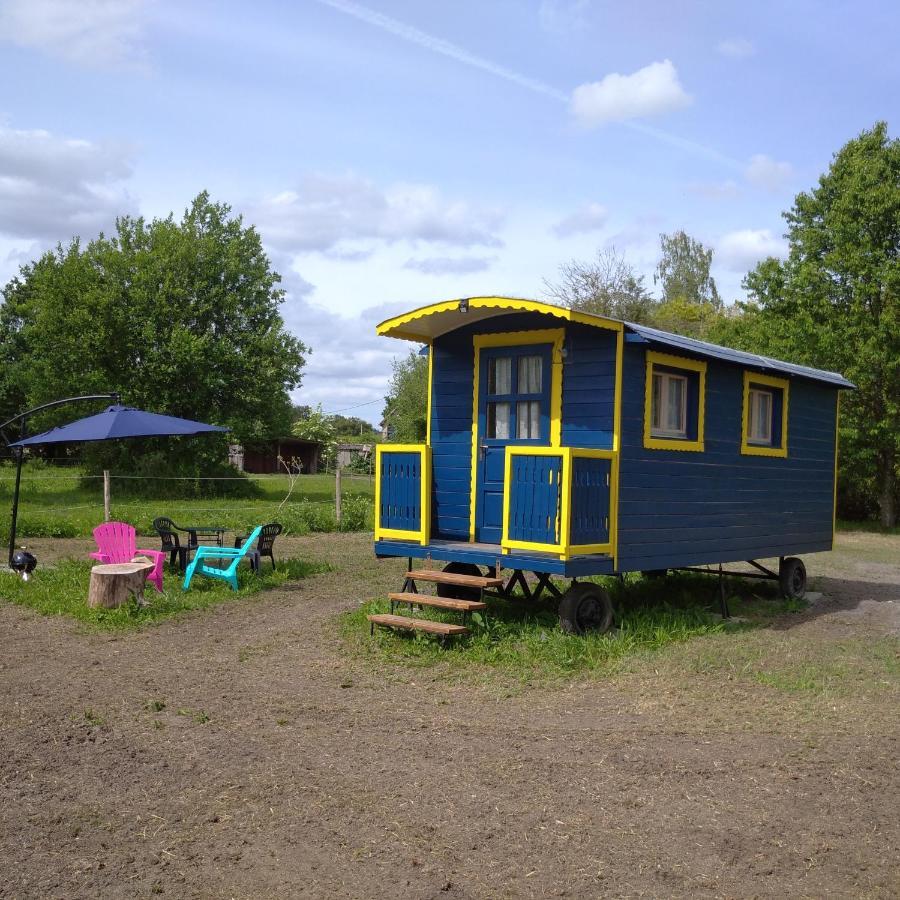 La Roulotte Du Moulin De Palet Villa Baugé Eksteriør billede